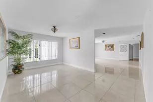 9835 SW 56th St, Miami, FL 33165 - Photo 5