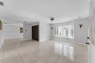 9835 SW 56th St, Miami, FL 33165 - Photo 11