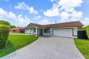 9835 SW 56th St, Miami, FL 33165 - Photo 3