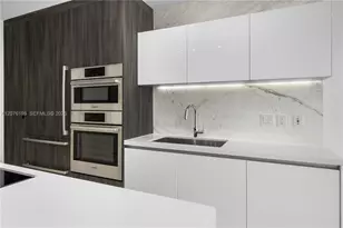 851 NE 1st Ave, Miami, FL 33132 - Photo 7