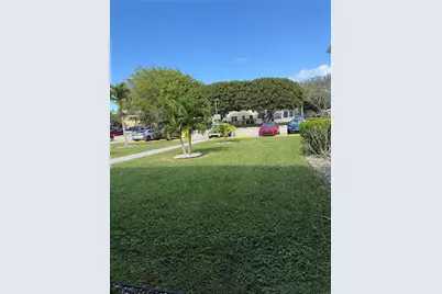 272 Camden L #272, West Palm Beach, FL 33417 - Photo 3