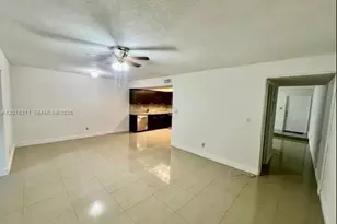 40 Madrid Ln, Davie, FL 33324 - Photo 3