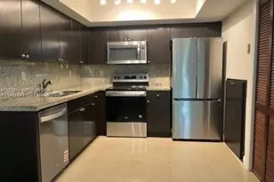 40 Madrid Ln, Davie, FL 33324 - Photo 13