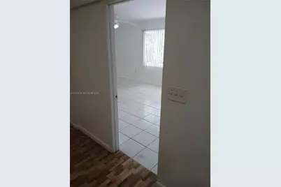 539 S Rainbow Dr #539, Hollywood, FL 33021 - Photo 13