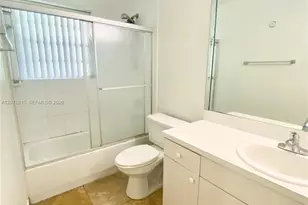 6095 W 18th Ave, Hialeah, FL 33012 - Photo 15