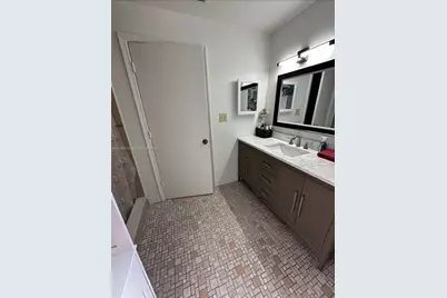 607 NW 42nd St, Oakland Park, FL 33309 - Photo 11