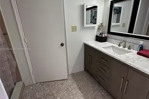 607 NW 42nd St, Oakland Park, FL 33309 - Photo 11