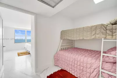 5555 Collins Ave #9M, Miami Beach, FL 33140 - Photo 5
