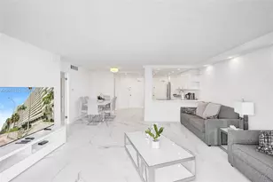 5555 Collins Ave, Miami Beach, FL 33140 - Photo 21