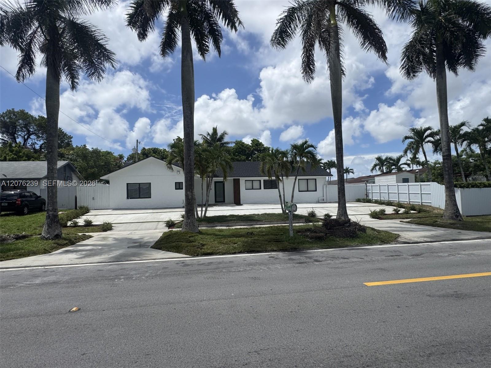 10830 SW 160th St - 10830 SW 160th St, Miami, FL 33157 Luxury Property | Jose Angel Pina