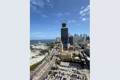 888 Biscayne Blvd #2702, Miami, FL 33132 - Photo 3