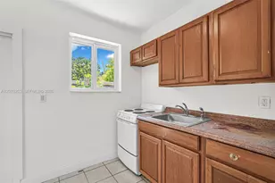 160 NW 45th St, Miami, FL 33127 - Photo 9