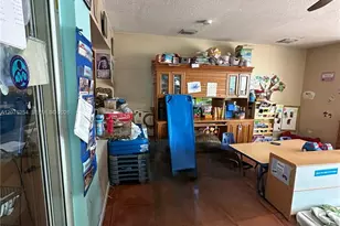 10330 Puerto Rico Dr, Cutler Bay, FL 33189 - Photo 17