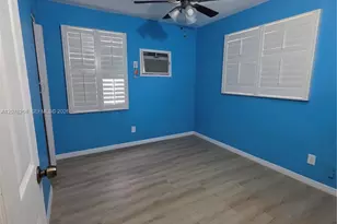 667 W Harbor Dr, Saint Petersburg, FL 33705 - Photo 11