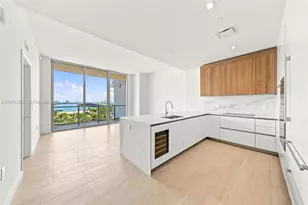 1400 Biscayne Blvd, Miami, FL 33132 - Photo 3