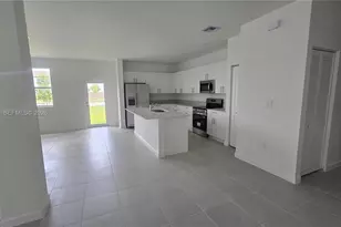2475 SE 29th Dr, Homestead, FL 33035 - Photo 7