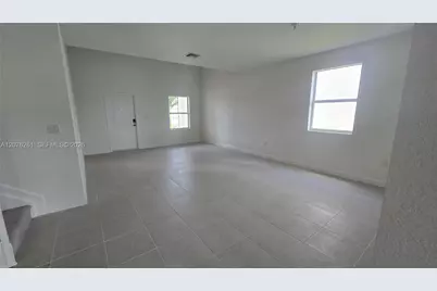 2475 SE 29th Dr, Homestead, FL 33035 - Photo 5