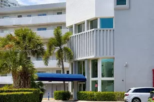 4000 NE 170th St, North Miami Beach, FL 33160 - Photo 17