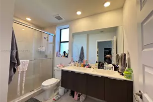 10413 NW 82nd St, Doral, FL 33178 - Photo 17