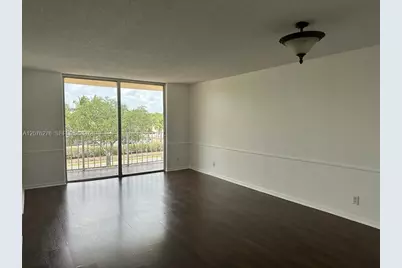 500 Executive Center Dr #3A, West Palm Beach, FL 33401 - Photo 3