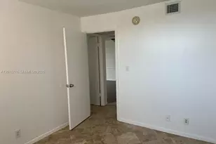 500 Executive Center Dr, West Palm Beach, FL 33401 - Photo 11
