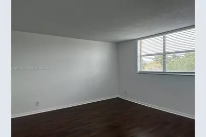500 Executive Center Dr #3A, West Palm Beach, FL 33401 - Photo 7