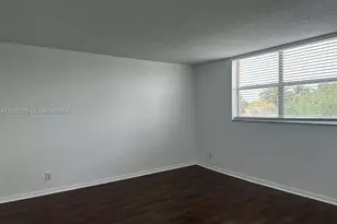500 Executive Center Dr, West Palm Beach, FL 33401 - Photo 7