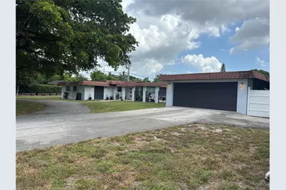 10 SW 46th Ave, Plantation, FL 33317 - Photo 1