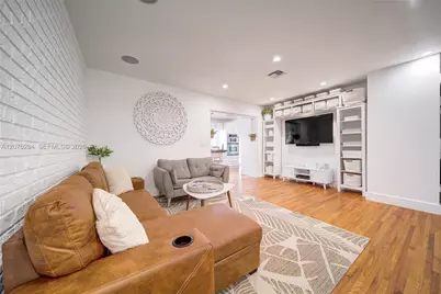 13801 NE 1st Ave, Miami, FL 33161 - Photo 9