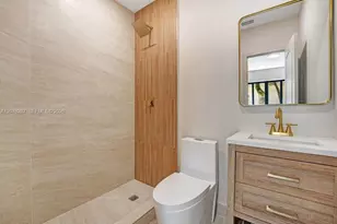 450 NW 140th St, Miami, FL 33168 - Photo 19