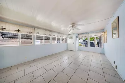 5298 NW 4th Ter #5298, Deerfield Beach, FL 33064 - Photo 11
