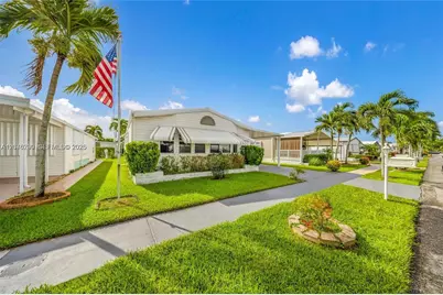 5298 NW 4th Ter #5298, Deerfield Beach, FL 33064 - Photo 3