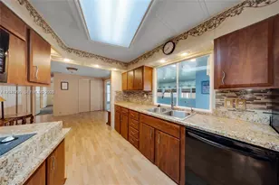 5298 NW 4th Terrace, Deerfield Beach, FL 33064 - Photo 9