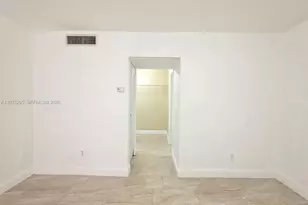 10905 N Kendall Dr, Miami, FL 33176 - Photo 7