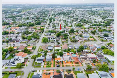 233 W 39th Pl, Hialeah, FL 33012 - Photo 9