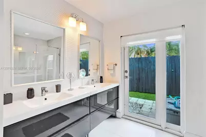 18 Boxwood Rd, Hollywood, FL 33021 - Photo 27