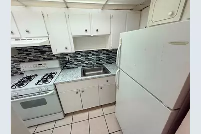 1300 W 47th Pl #216A, Hialeah, FL 33012 - Photo 3