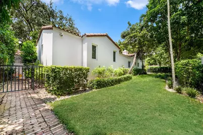 100 Sarto Ave, Coral Gables, FL 33134 - Photo 27