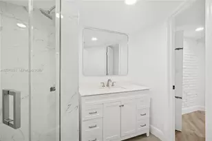 1701 NW 19th Ave, Miami, FL 33125 - Photo 37