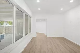 1701 NW 19th Ave, Miami, FL 33125 - Photo 23