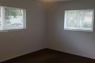 8320 NW 24th Ct, Pembroke Pines, FL 33024 - Photo 15