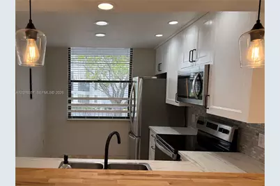 1520 Whitehall Dr #206, Davie, FL 33324 - Photo 5