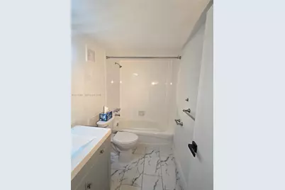 500 NE 2nd St #417, Dania Beach, FL 33004 - Photo 15