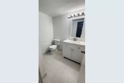 2750 W 63rd Pl #12-24, Hialeah, FL 33016 - Photo 9