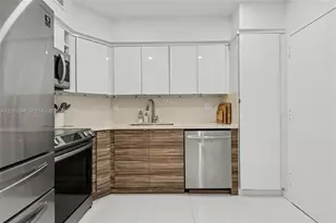 500 Bayview Dr, Sunny Isles Beach, FL 33160 - Photo 11
