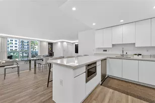 2301 Collins Ave, Miami Beach, FL 33139 - Photo 17