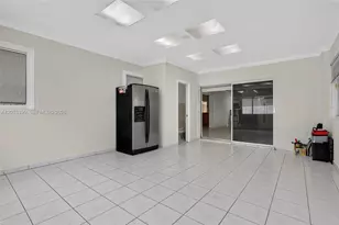 8936 SW 11th St, Miami, FL 33174 - Photo 33