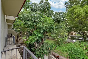 1655 NE 115th St, Miami, FL 33181 - Photo 27