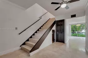 1655 NE 115th St, Miami, FL 33181 - Photo 11