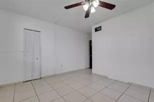 1655 NE 115th St, Miami, FL 33181 - Photo 17